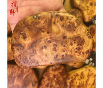 崖柏留疤手把件 歲月鐫刻的天然藝術(shù)品